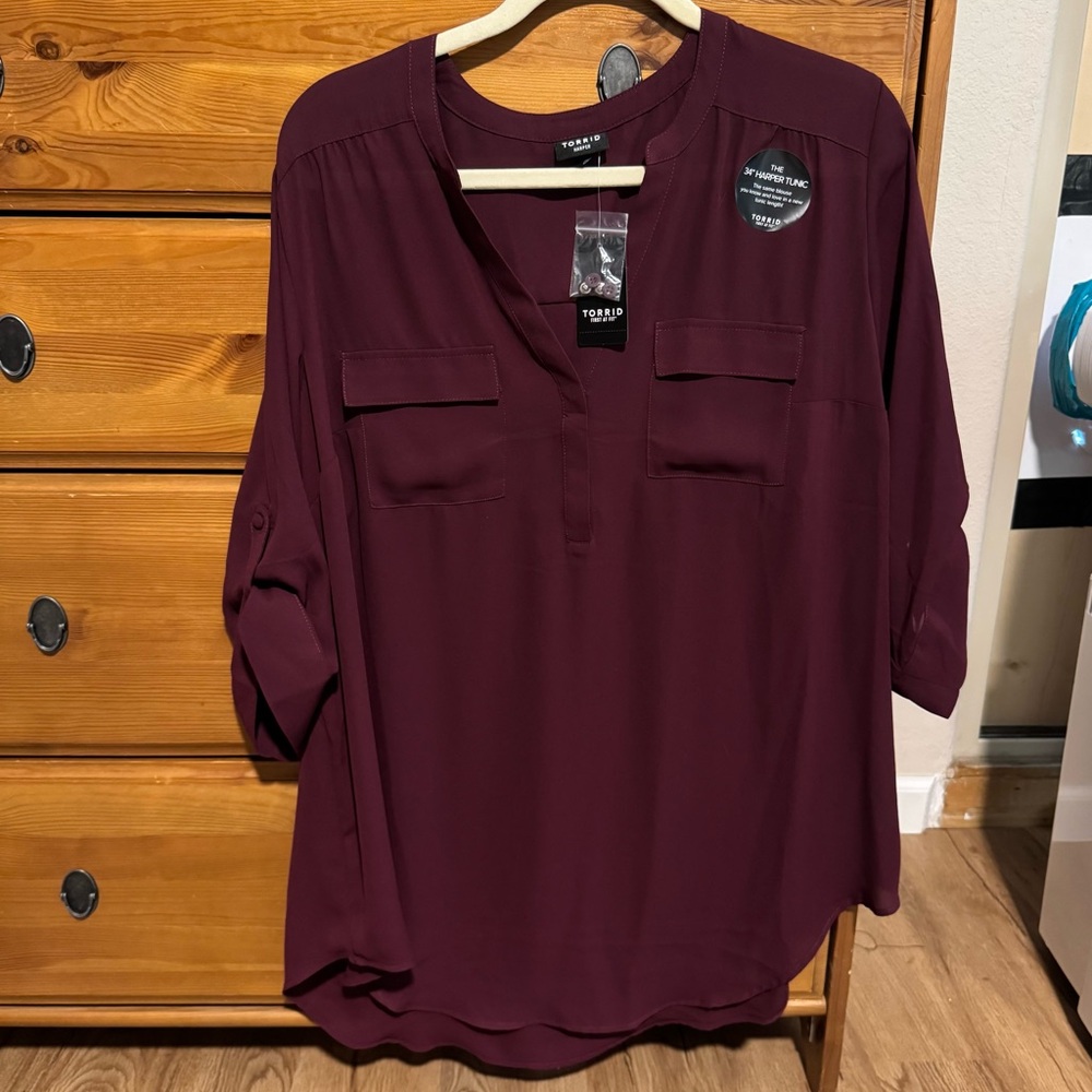 NWT Torrid Harper blouse, tunic length, maroon, size 1